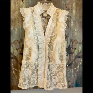 NWT Aggie Ivory Ruffles & Lace Top S